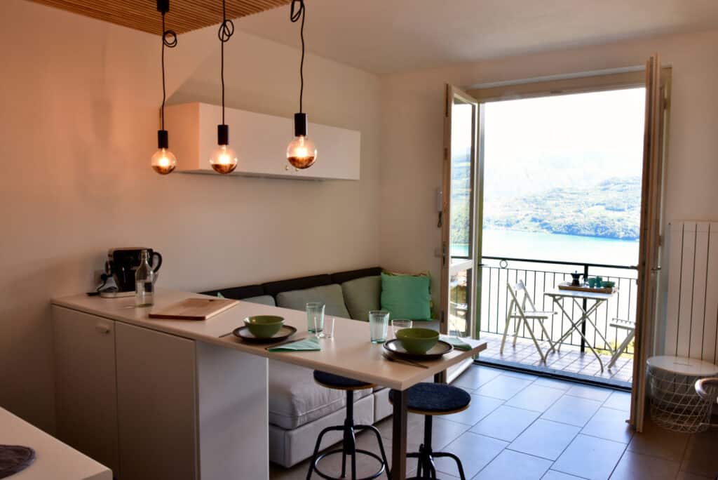 iseo_lake_holiday_house_witl_terrace_great_view_shared_pool_private_parking11